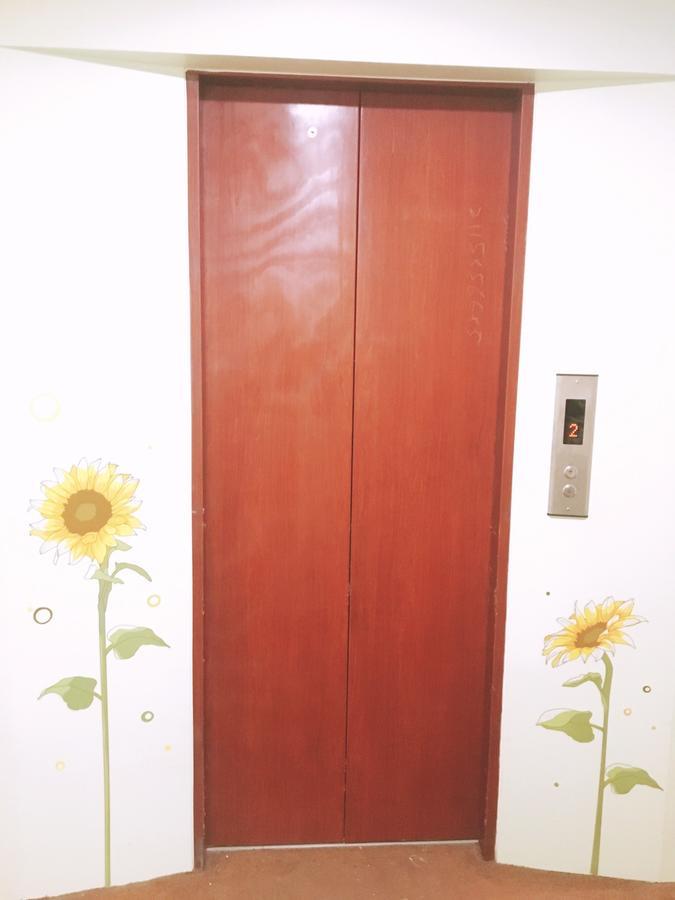 Mini Box Hotel Taipei Exterior photo